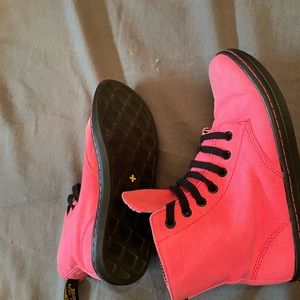 Dr. Martins pink canvas boots bouncing soles size          7 US 5 UK